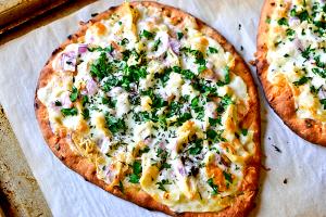 1 Serving Garlic Chicken Flatbread