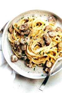 1 serving Garlic Cream Fettuccine with Sauteed Mushrooms
