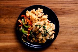 1 serving Ghost Pepper Chicken w/ Sun-Dried Tomato Mashed Potatoes - Spicy (Standard)