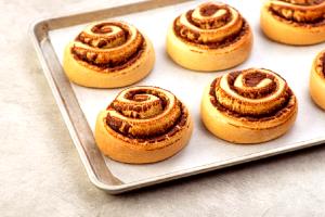 1 Serving Gourmet Cinnamon Roll Dough Cinnamon Roll Doughs