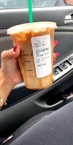 1 Serving Grande - Iced Caramel Macchiato - Soy (CD) Milk