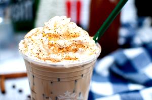 1 Serving Grande - Iced Gingersnap Latte - Whip - 2% Milk