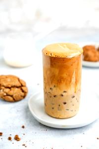 1 Serving Grande - Iced Gingersnap Latte - Whip - Soy (CD) Milk