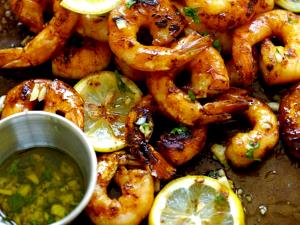 1 serving Grilled Cajun Duo (8 Shrimp)