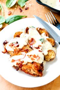 1 Serving Grilled Chicken İn Roasted Garlic Sauce