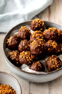 1 Serving Hazelnut Praline Truffle