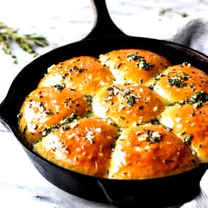 1 Serving Heat & Serve Herb & Garlic Rolls