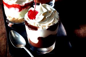 1 serving Hot Fudge Sundae Shooter