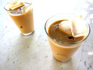 1 serving Iced Coffee with Almond Milk (Large)
