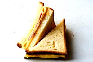 1 Serving Jumbo Ham & Cheese Triangle Sandwich