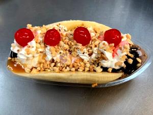 1 Serving Junior Banana Split