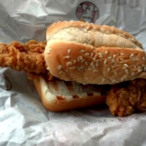 1 Serving KFC Snacker With OR Strip Without Sauce