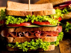 1 Serving Kidz Turkey & Cheese On Wheat Bread