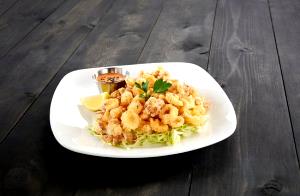 1 serving Kona Calamari