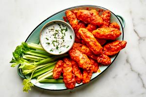 1 Serving Large Boneless Wings, With Buffalo Sauce