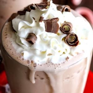 1 Serving Large Dark Chocolate Caramel Freddo With Whip 20Oz., 8 Tbsp. Whipped Cream - Whole Milk