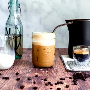 1 Serving Large Vanilla Latte 20Oz. - Homogenized Milk