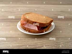 1 Serving Little Deli Plate - Ham On Wheat