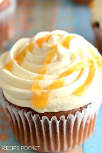 1 Serving Medium Caramel Freddo With Whip 8 Tbsp. Whipped Cream - Fat Free