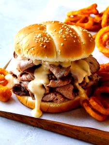 1 Serving Medium Roast Beef Sandwich