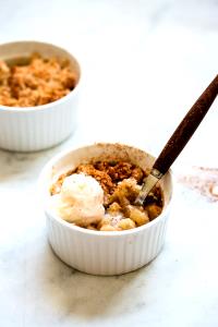 1 Serving Mini All American Hot Apple Crumble