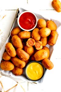 1 serving Mini Corn Dogs (5 Pieces)