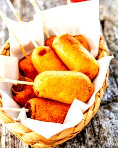 1 Serving Mini Corn Dogs