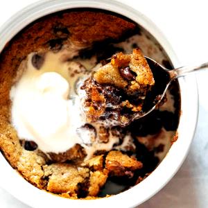 1 Serving Mini Deep Dish Sundae