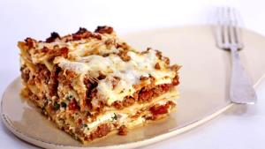 1 serving Moms Lasagna