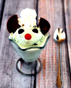 1 Serving Monster Mash Sundae