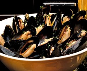 1 serving Mussels di Napoli