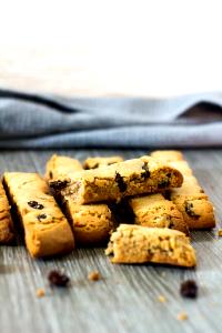 1 Serving No Sugar Added Cinnamon Raisin Biscotti Classic Cookies