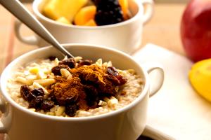 1 Serving Instant Oatmeal With Soymilk - Cinnamon Raisin
