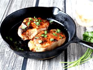 1 Serving Nutrition Wise Boneless Southwest Peppercorn Rub Seasoned Pork Chops