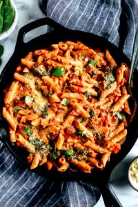1 Serving Organic Spinach & Garlic Red Sauce