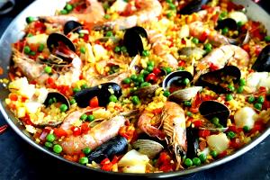 1 Serving Paella De Mar