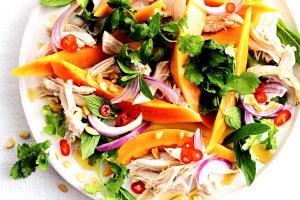 1 Serving Papaya And Grilled Chicken Salad