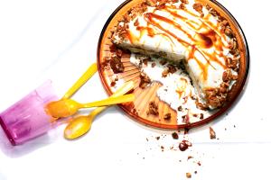 1 Serving Peanut Brittle Caramel Crunch - 4 Oz Scoop