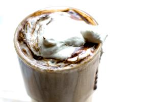 1 Serving Peanut Butter Fudge Shake-Large