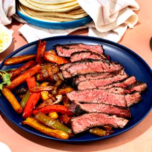 1 Serving Peppercorn Skirt Steak Fajitas
