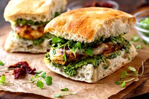 1 Serving Pesto Chicken Sandwich (Reg.)