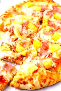 1 Serving Pineapple İn 1 Topping Large Pizza