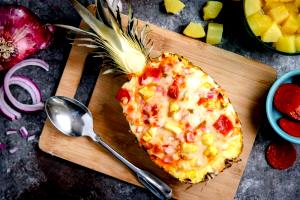 1 Serving Pineapple İn 1 Topping Medium Pizza