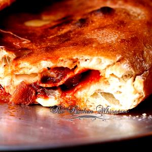 1 serving Pizzaiola Calzone