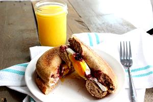 1 Serving Plain Bagel With Peanut Butter & Jelly