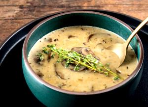 1 Serving Premium Beef Slive - Cooked İn Vegetarian Mushroom Soup Base