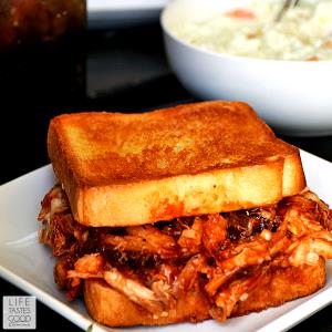 1 serving Pulled Chicken Sandwich on Garlic Bread
