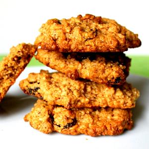 1 Serving Quinoa Cookies - Raisins & Spice