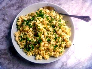 1 Serving Radiatore & Cheese, Herb & Garlic