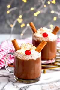 1 Serving Reindeer Drinks, Large - Soy Milk W/ Whip